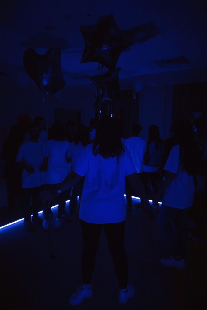Glow-in-the-Dark White Out Hour

